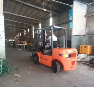 DỊCH VỤ THUÊ XE